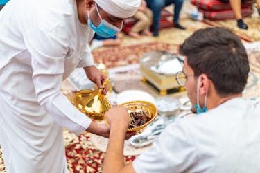 Traditionele trolleytour door Dubai met een traditionele maaltijd